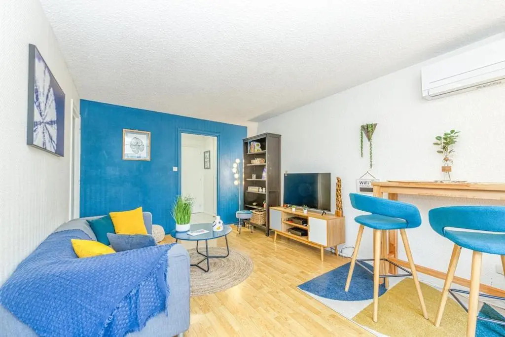 Charming T2, wifi, air conditioning, balcony