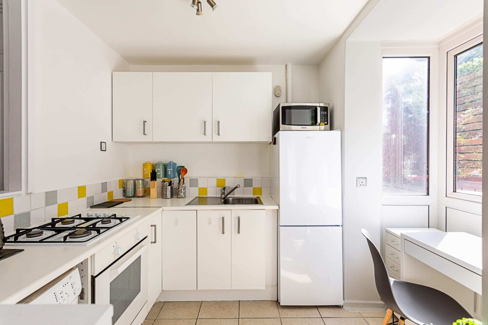 Bright & Cosy One-bed Apartment