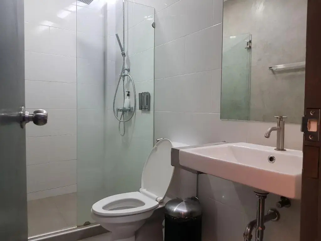 All day hostel at BTS Bang Chak