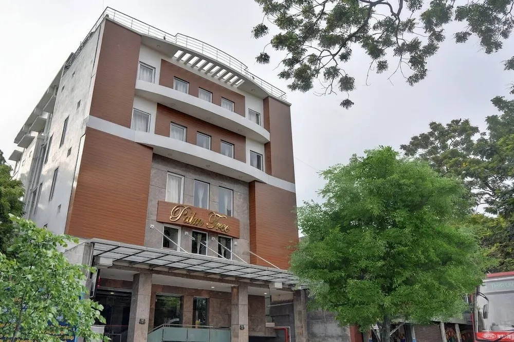 Palm Tree Hotel & Suites
