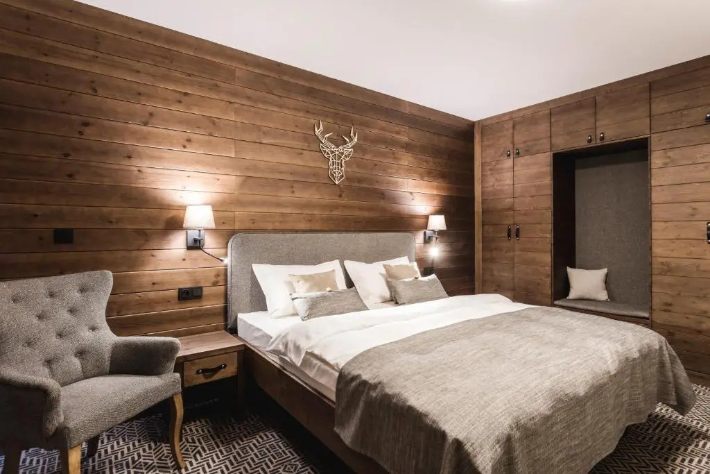 ARIETES MARMONT Resort