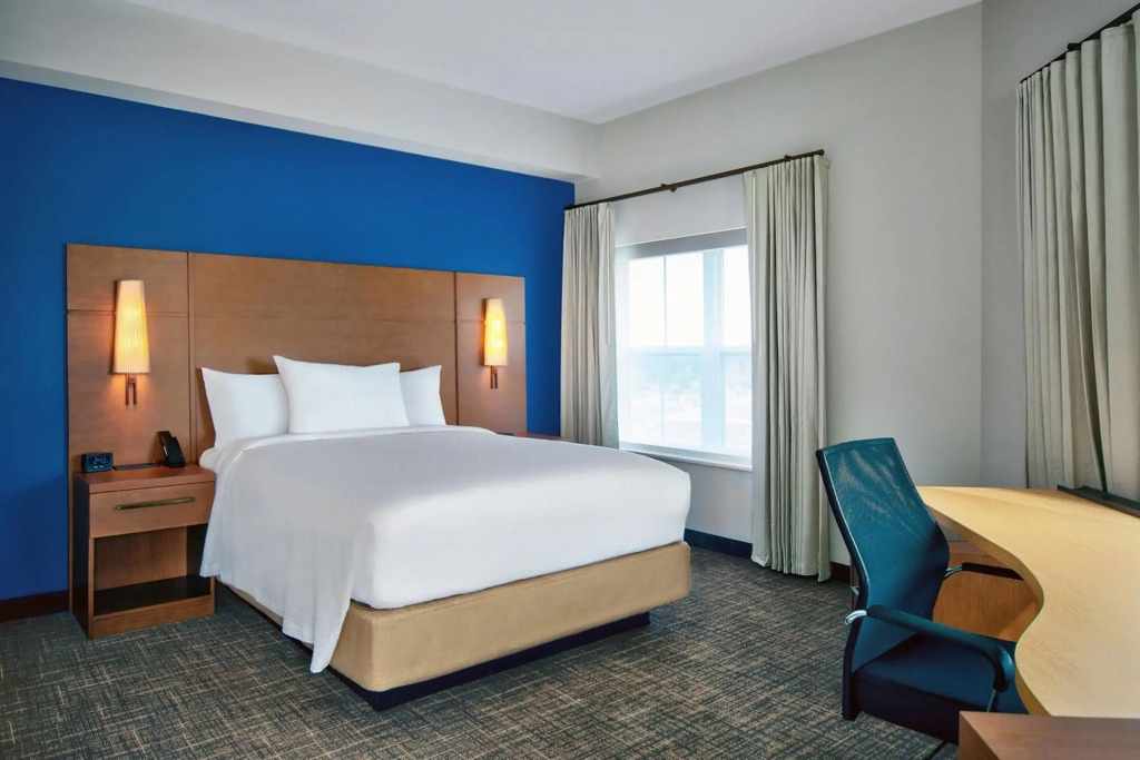 Residence Inn by Marriott Orlando at FLAMINGO CROSSINGS Town Center