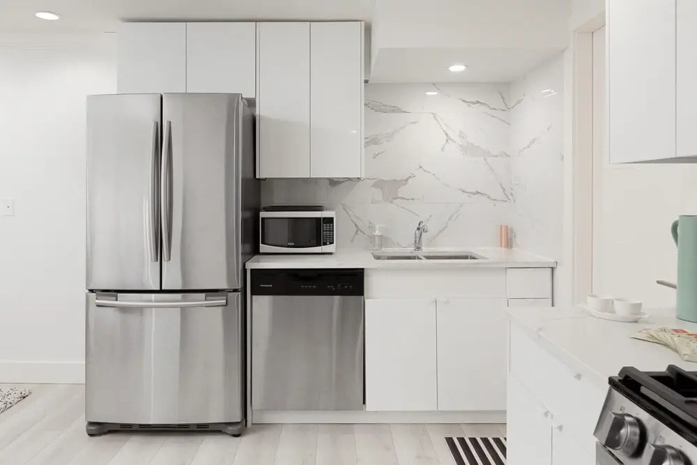 Newly Renovated and Tastefully Furnished 1 BD- 1bath Suite