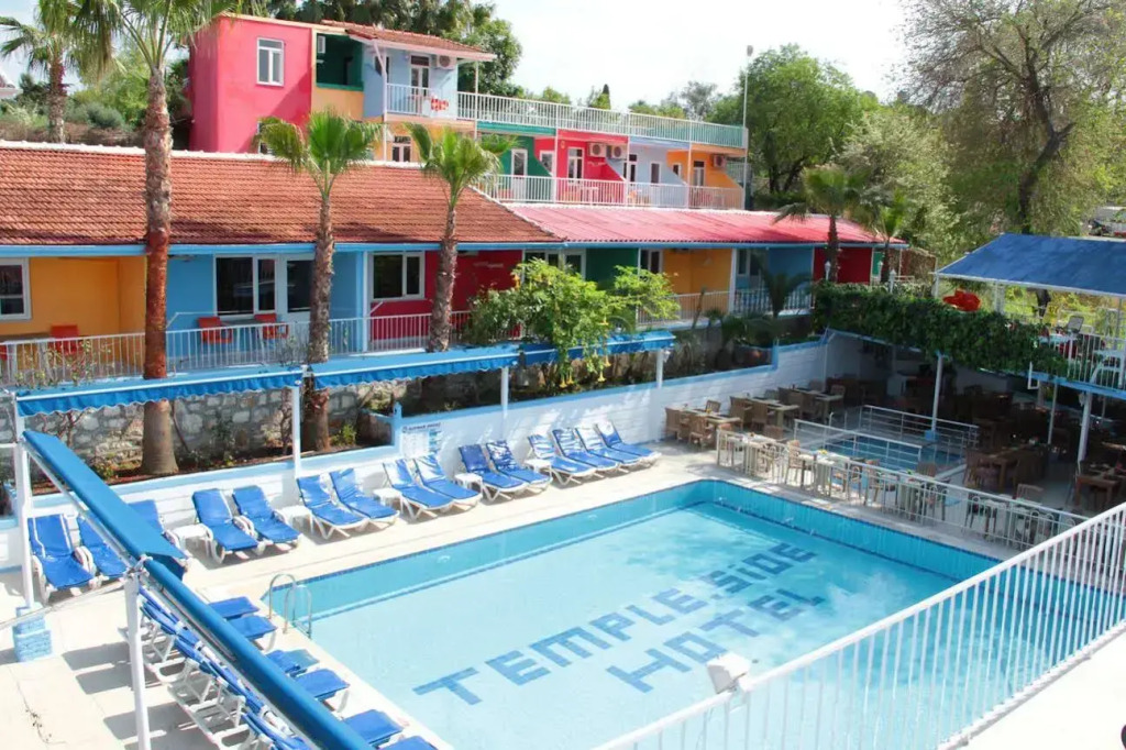 Side Temple Hotel
