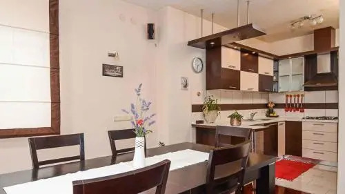 Apartment in Sv. Filip i Jakov 8187