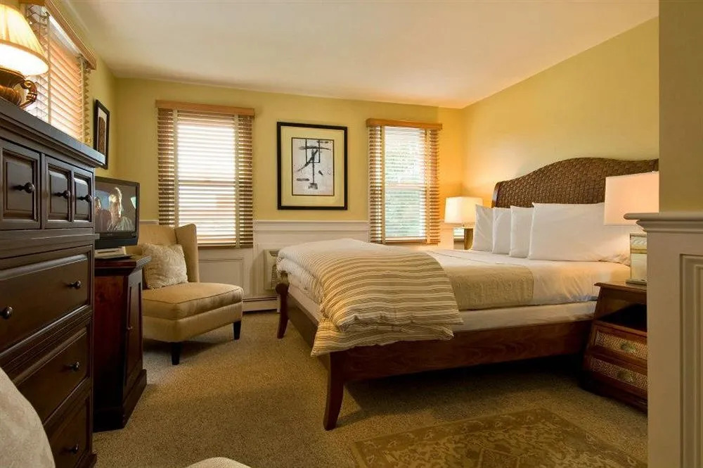 Inn at 7 Central
