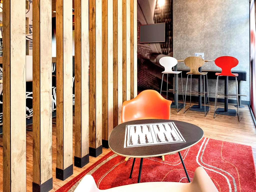 Ibis Agen Centre - Rénové en 2026