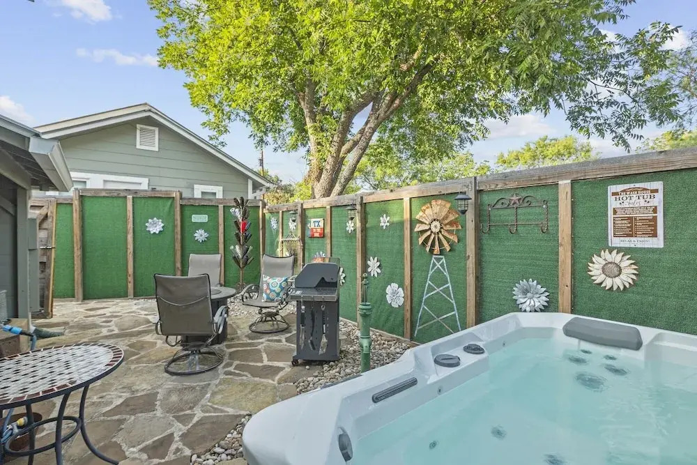 1929 Wash House 1 Bedroom Cottage