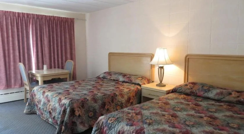 Parkway Motel