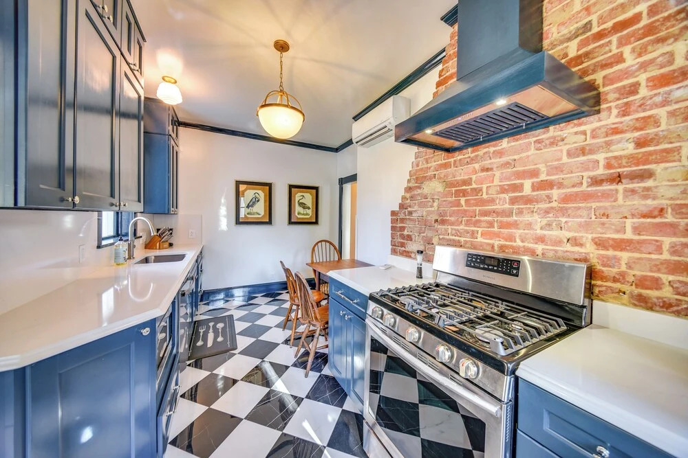 Radiant Gloucester House w/ Private Porch