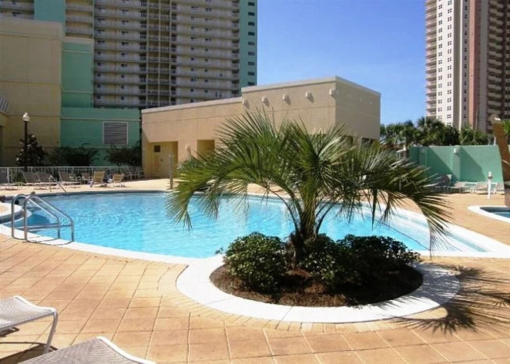 Emerald Beach 1130  by Best Beach Getaways