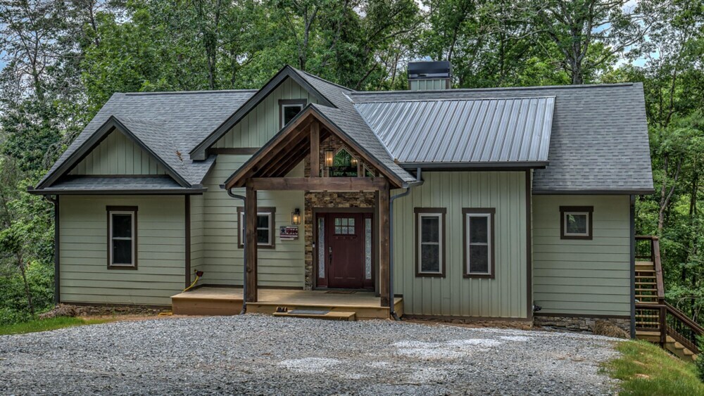 Whitetail Bluff by Escape to Blue Ridge