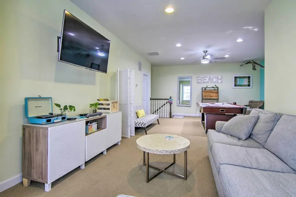 3 Mi to Fenwick Island Beach: Luxe Bungalow
