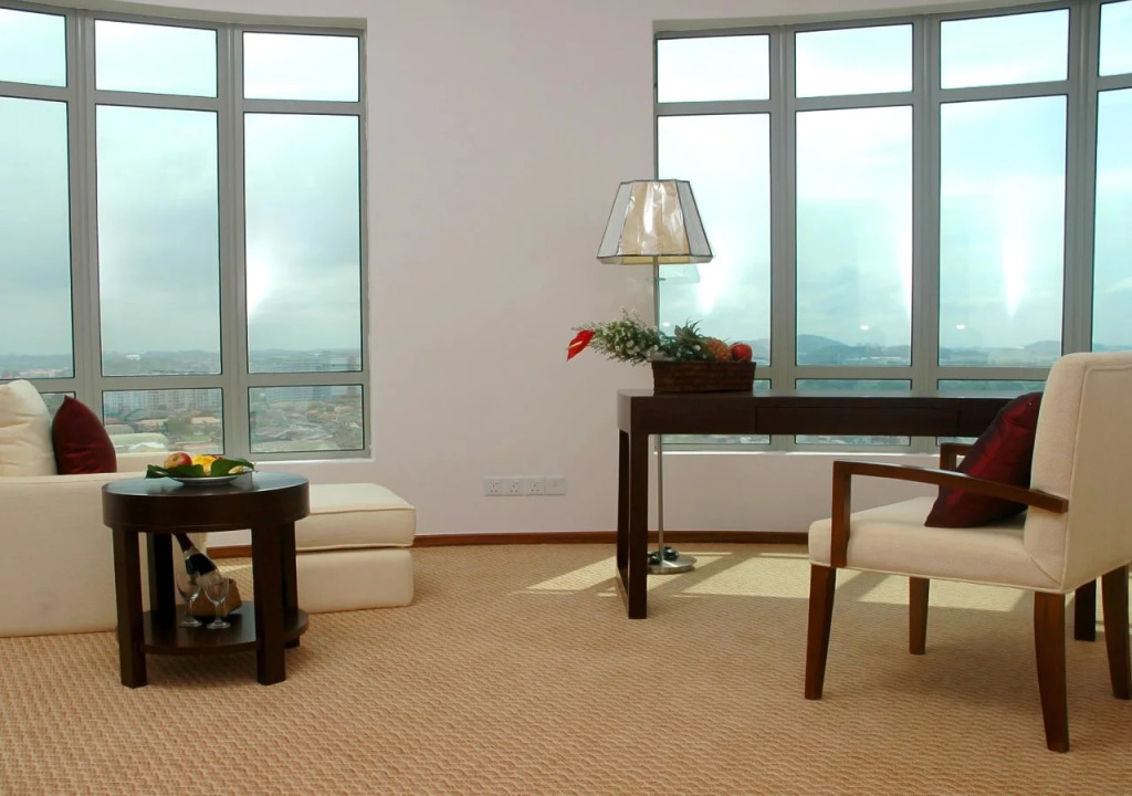 Oriental Crystal Hotel