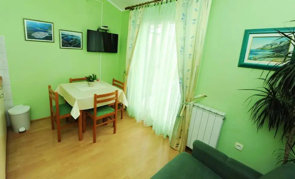 Apartment With one Bedroom in Šibenik, With Wonderful sea View, Furnished Balcony and Wifi - 500 m From the Beach