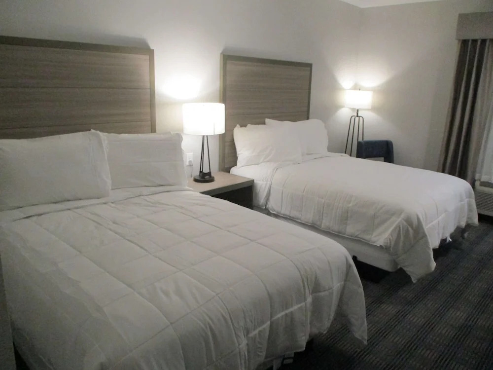 Merica Inn & Suites