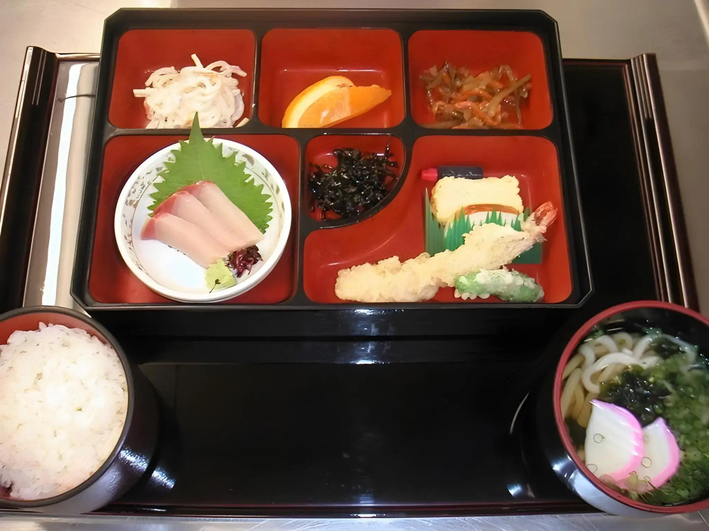 Kanonji Grand Hotel