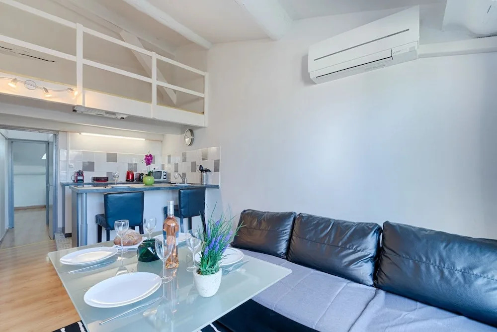 Rare - Nice Loft on the Rooftops of Marseille!