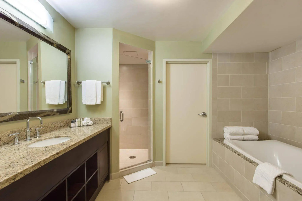 DoubleTree by Hilton Chicago Magnificent Mile