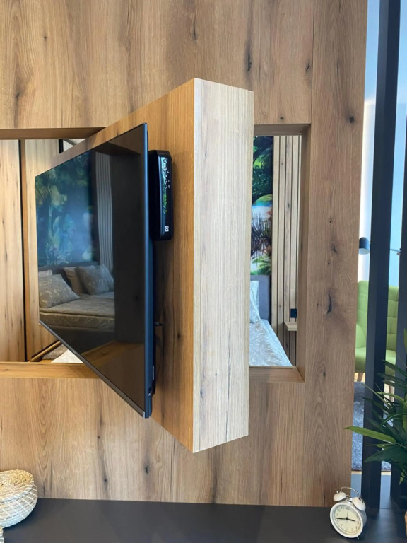 Tesla 8 Apartment