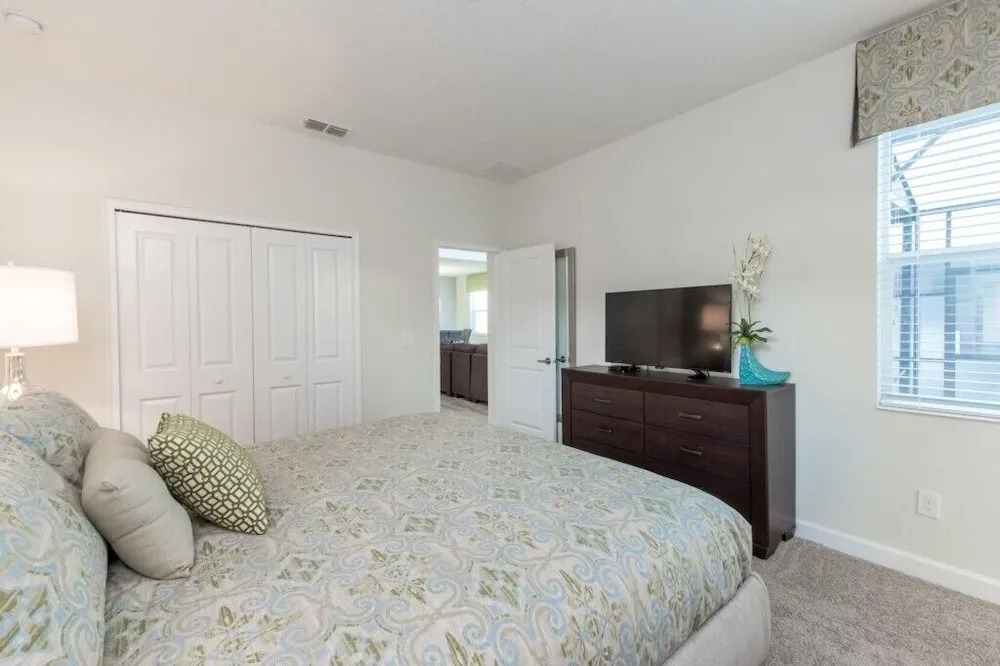 Wonderful 5 Bed Home Near Disney Parks - 4796 5 Bedroom Home