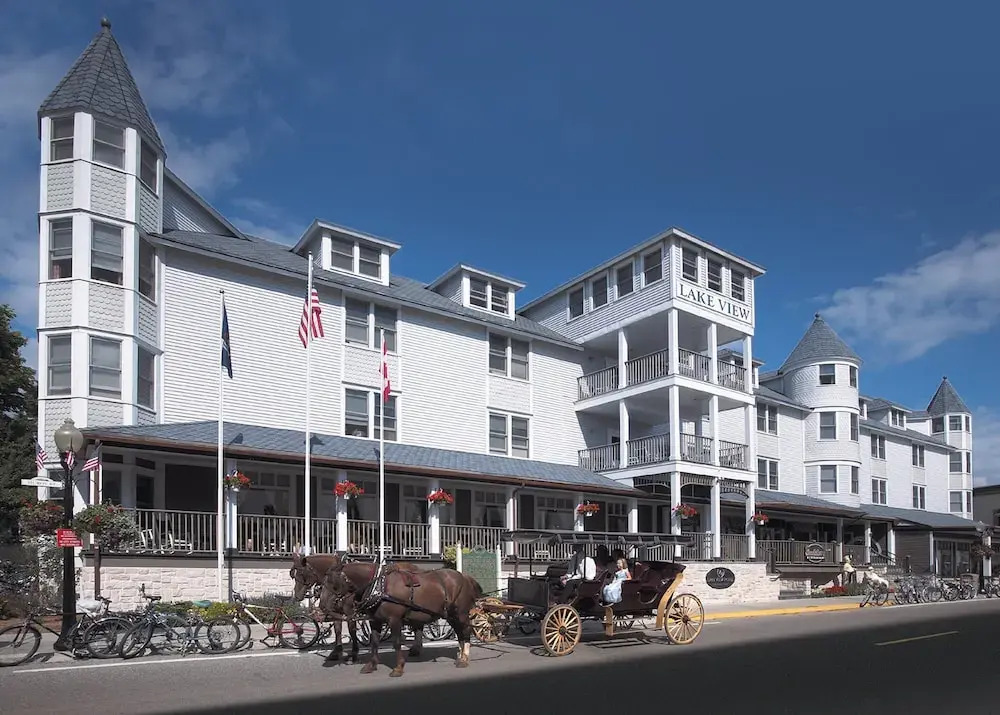 Lake View Hotel