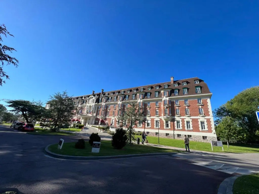 Residence de L'hermitage, T2 Avec Parking