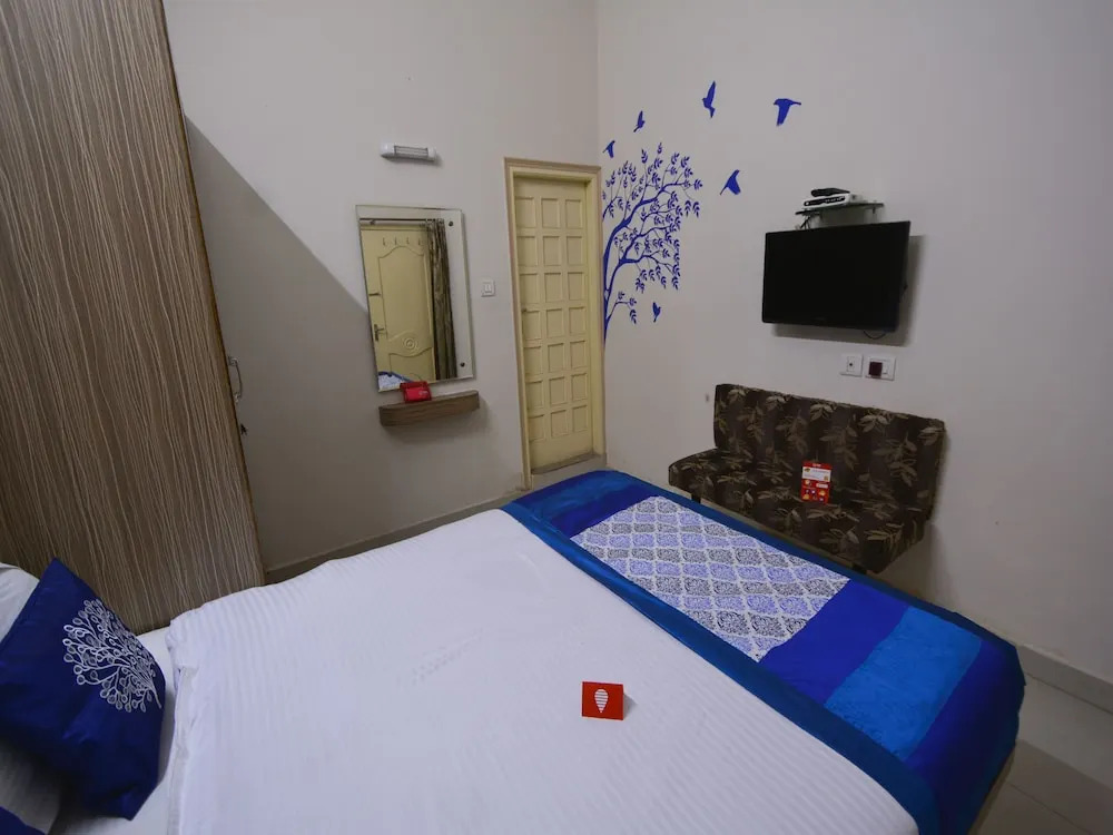 OYO 3996 HKJ Residency