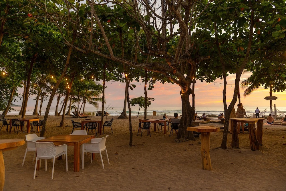 Luxury Beachfront Villa with private pool at Nantipa