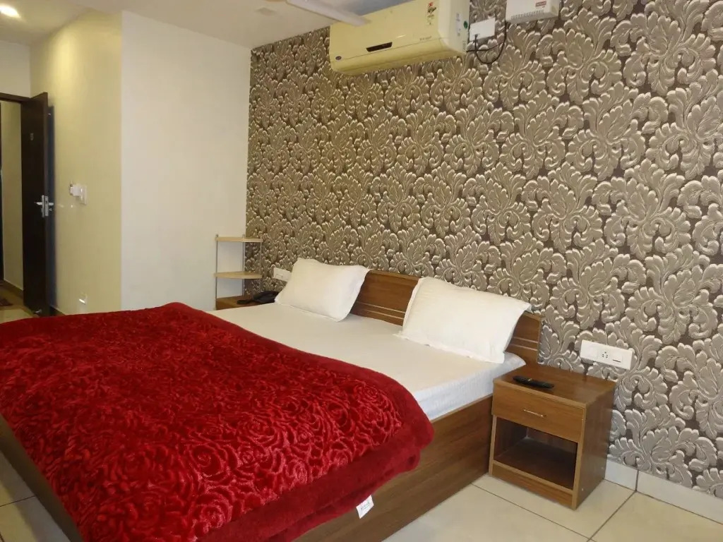 The Shradha Hotel