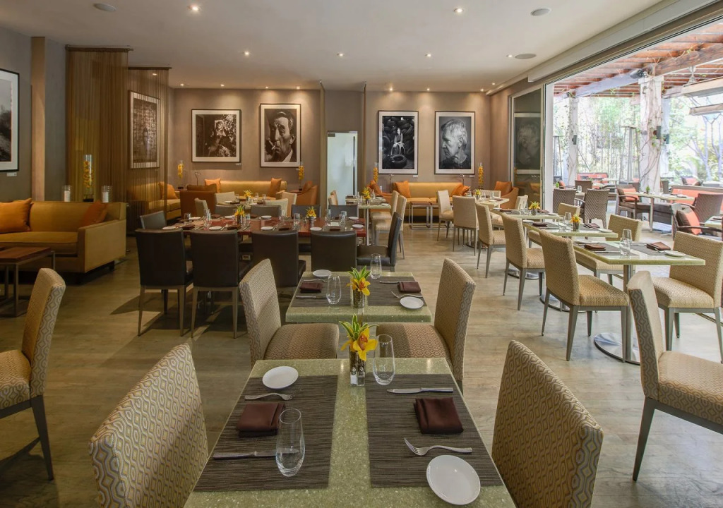 Sunset Marquis Hotel