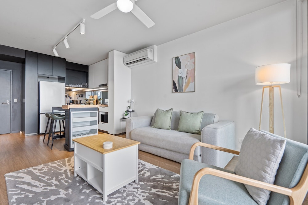 Bright 2-bed Apartment in Bowen Hills