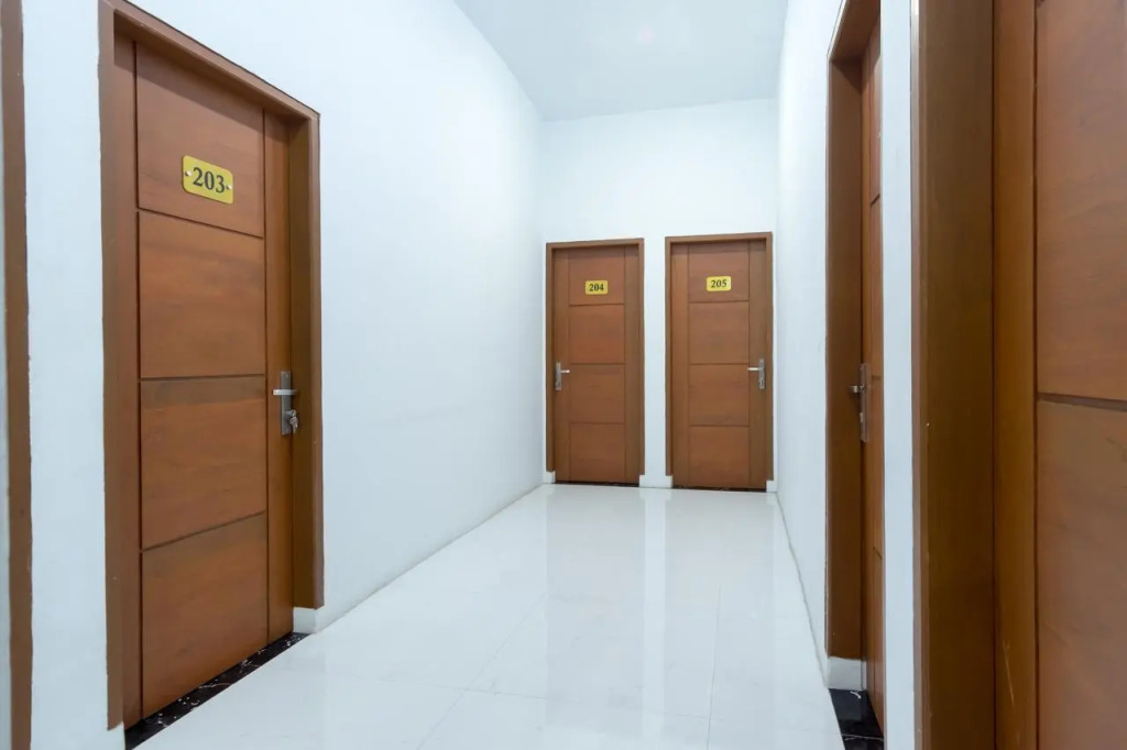 Super OYO 839 Royal Guest House