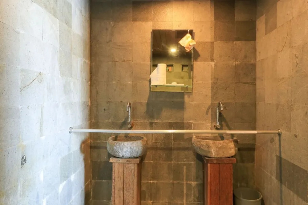 Waterside inn Nusa Penida