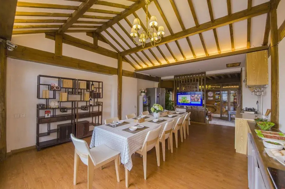 Hua Zhu Fansu Yunju Homestay