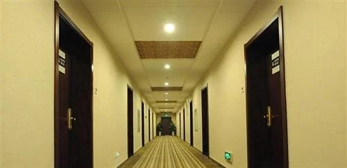 Huazheng Business Hotel
