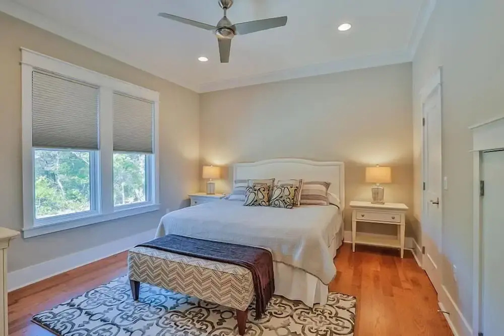 GULF DREAMS 5 Bedroom Holiday Home by Five Star Properties