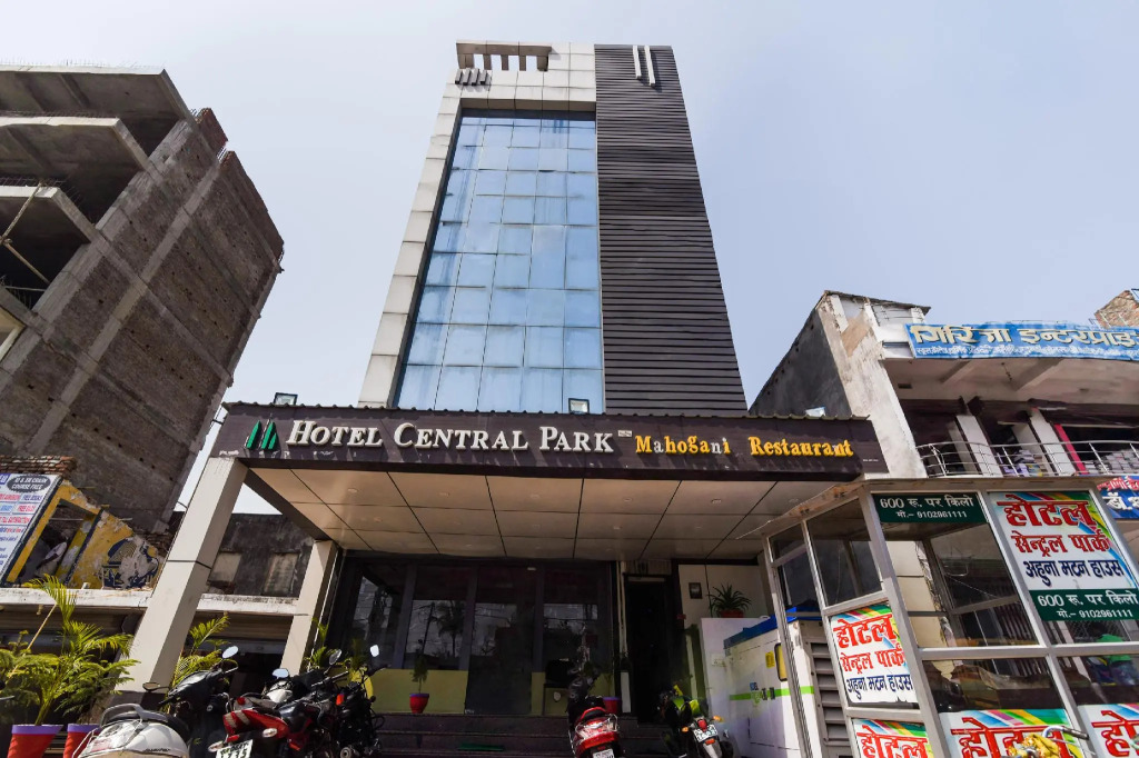 OYO 33022 Hotel Central Park