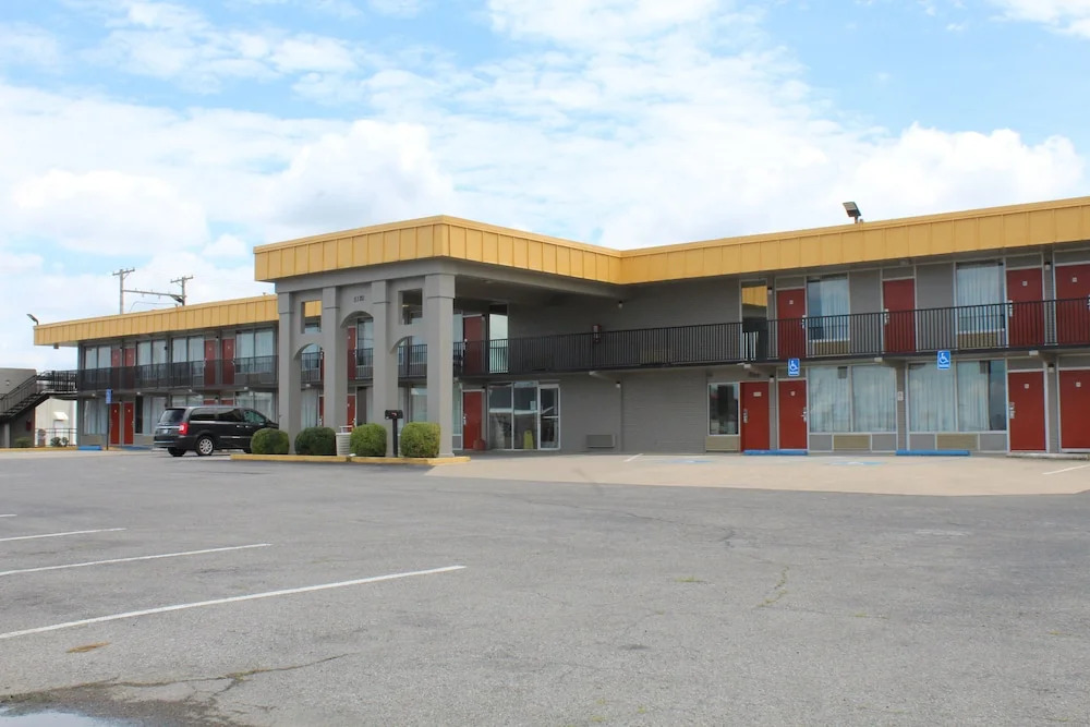 6 Paducah Motel