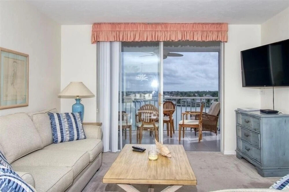 Eag 4-705 - Eagle Cay 2 Bedroom Home by Redawning