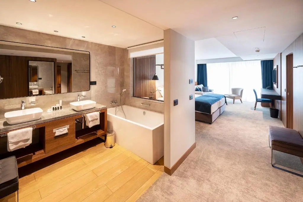 Luxury Hotel Riva
