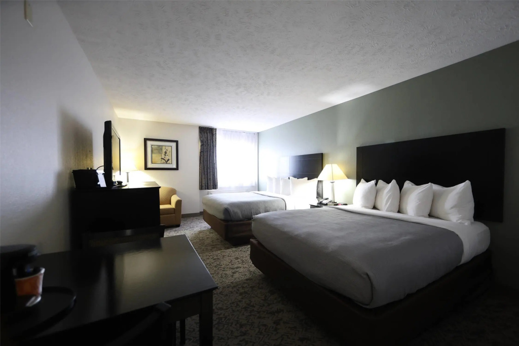 Quality Inn & Suites Mattoon South