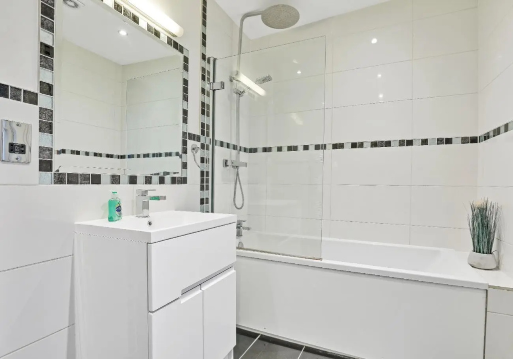 Central Lanes Pad | By My Getaways | Free parking for one car