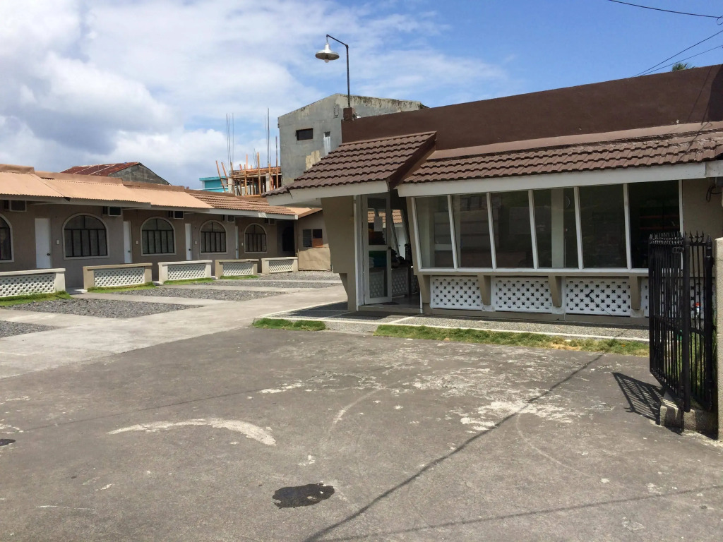 Night & Day Inn