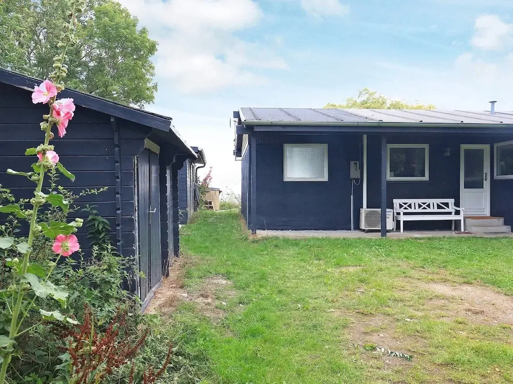 8 person holiday home in Tranekær