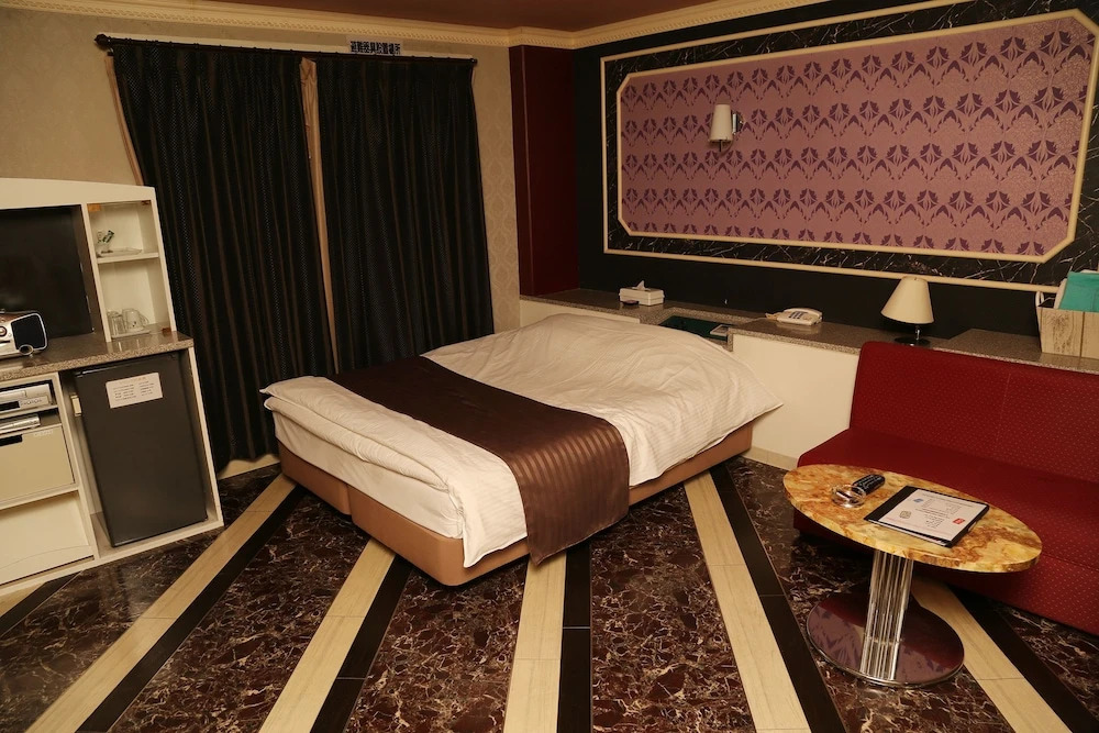 Hotel Ally - Adults Only
