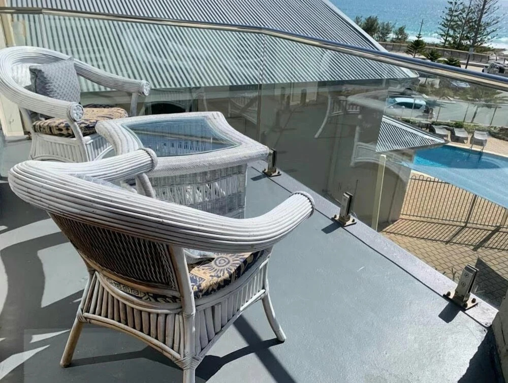 Scarborough Beach Front Resort Shell 13