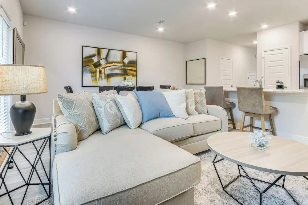 8 Mi to Dtwn Pensacola: Modern Escape w/ Patio!