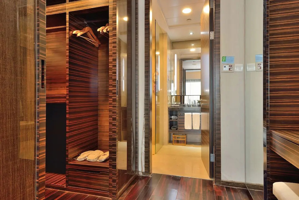 HeeFun Apartment GZ -Poly World Trading Center
