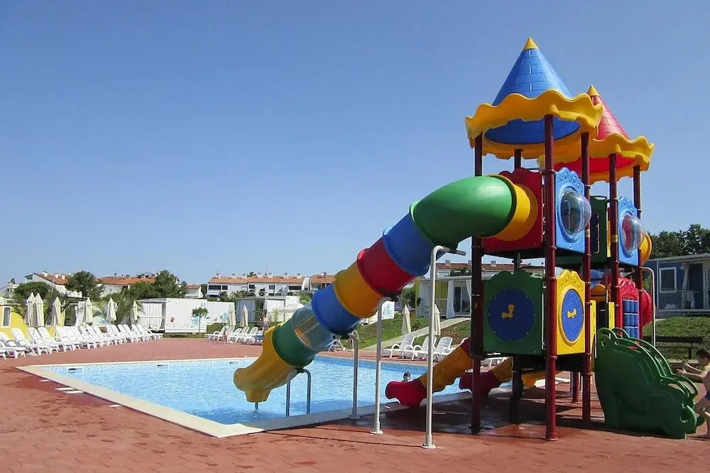 Mobile Home in Novigrad With Terrace